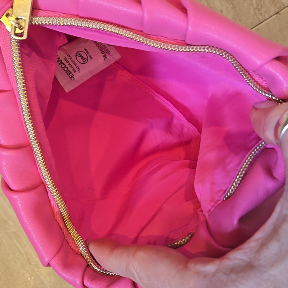 Elizabeth Arden New York Bubblegum Pink Zipper Clutch - Picture 6 of 6